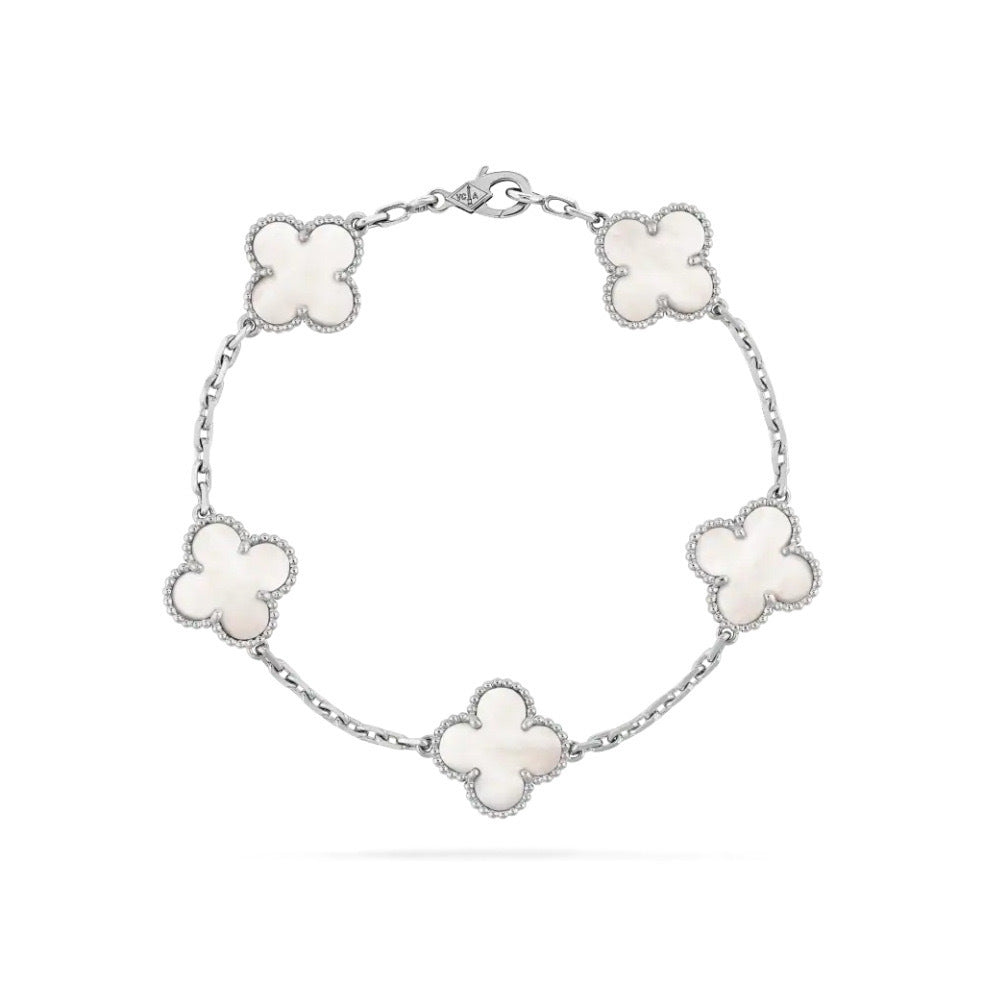 High-End Four Leaf Clover Bracelet in Titanium Steel